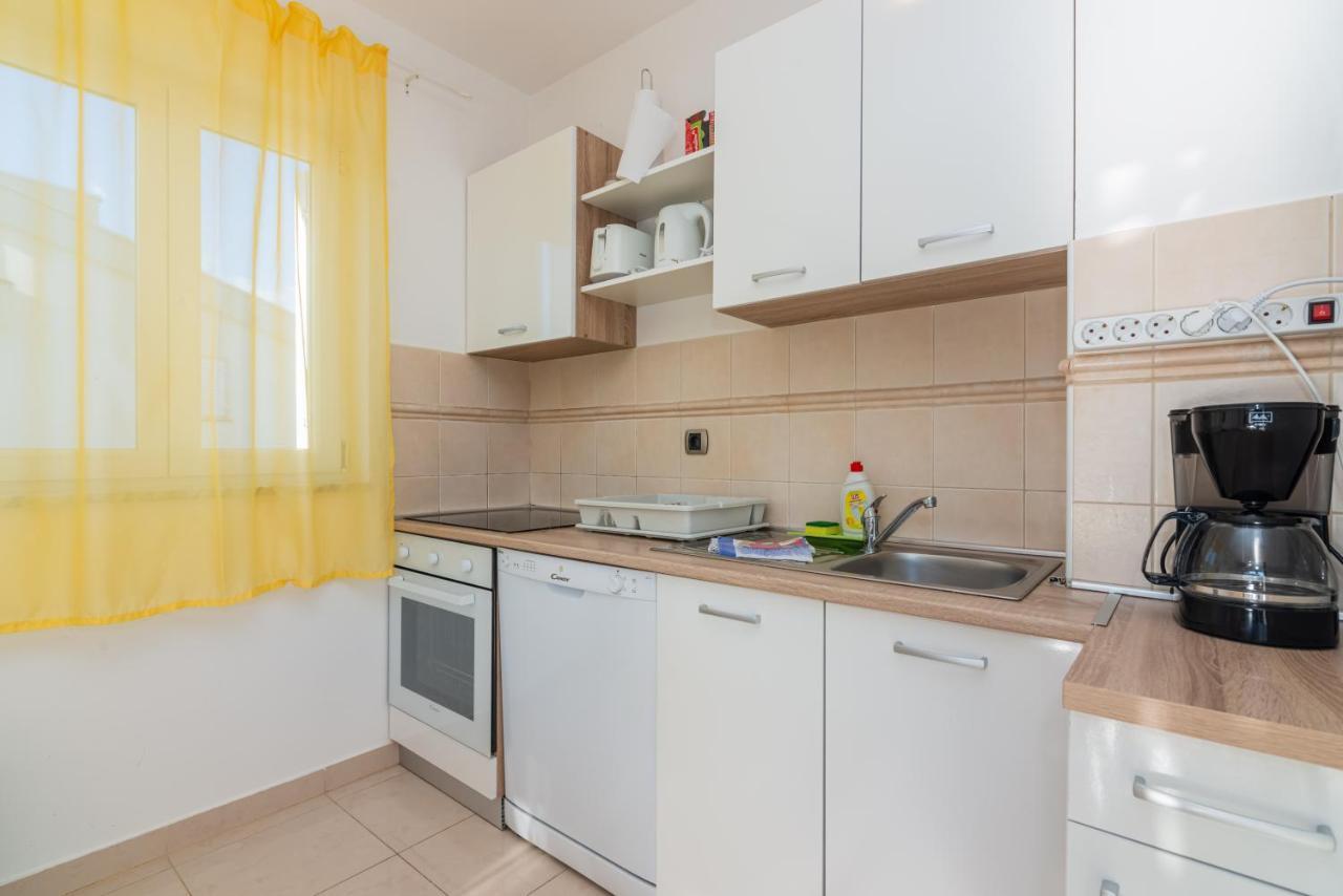 Apartment Mimoza 6, Baska, Krk Extérieur photo