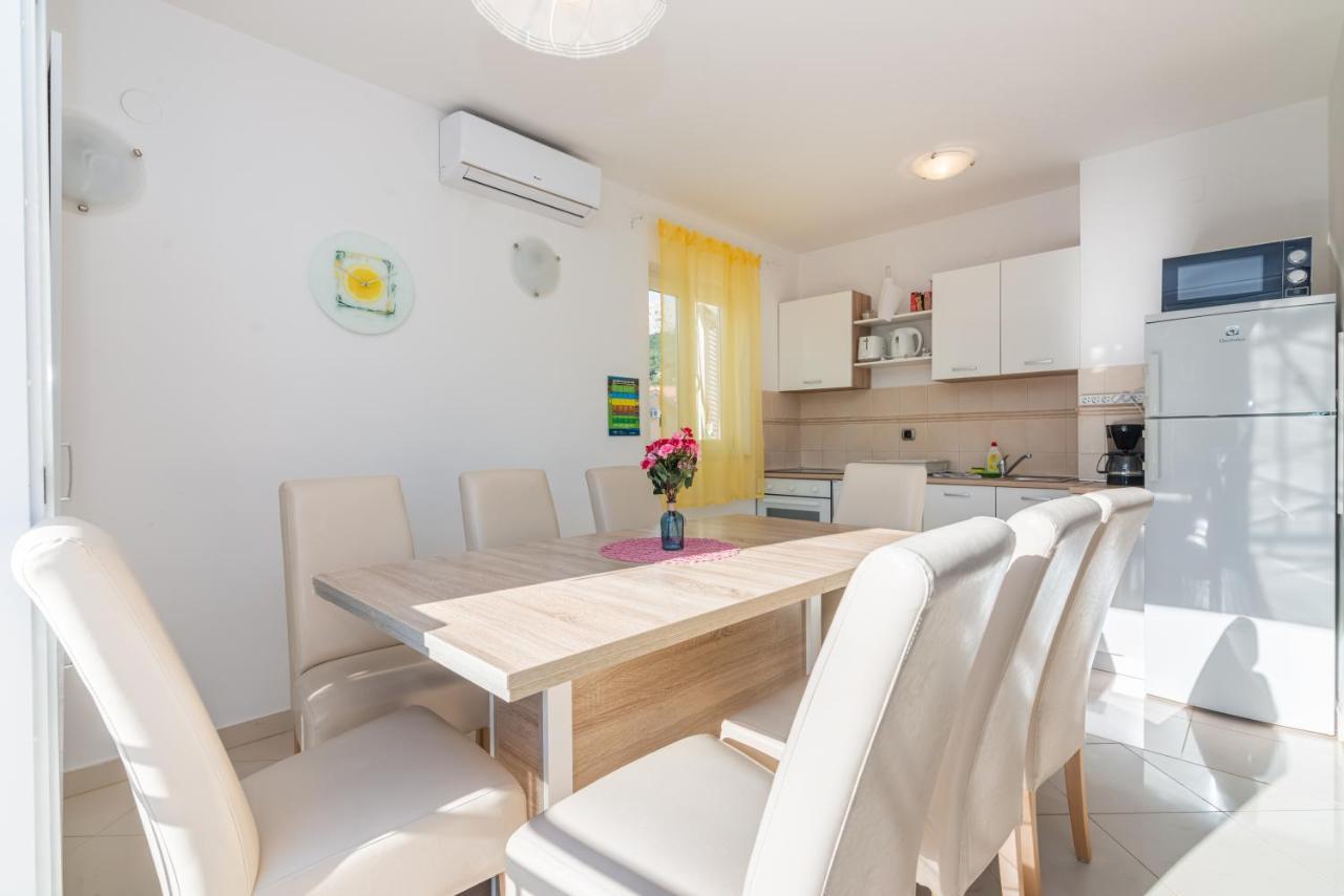 Apartment Mimoza 6, Baska, Krk Extérieur photo