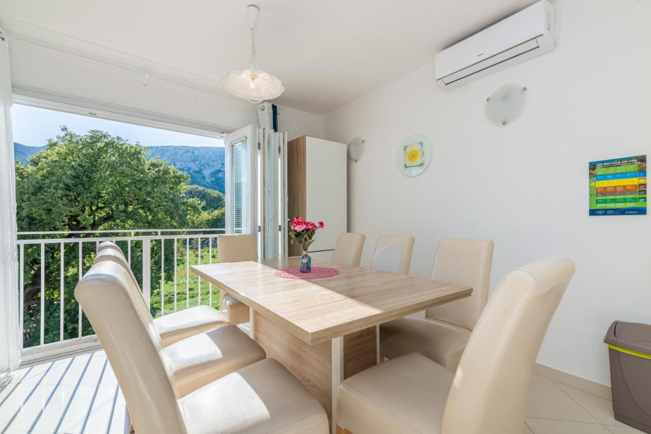 Apartment Mimoza 6, Baska, Krk Extérieur photo