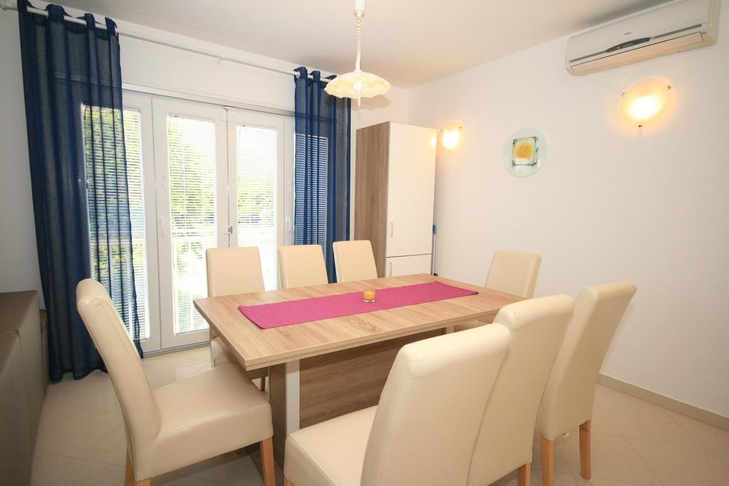 Apartment Mimoza 6, Baska, Krk Extérieur photo