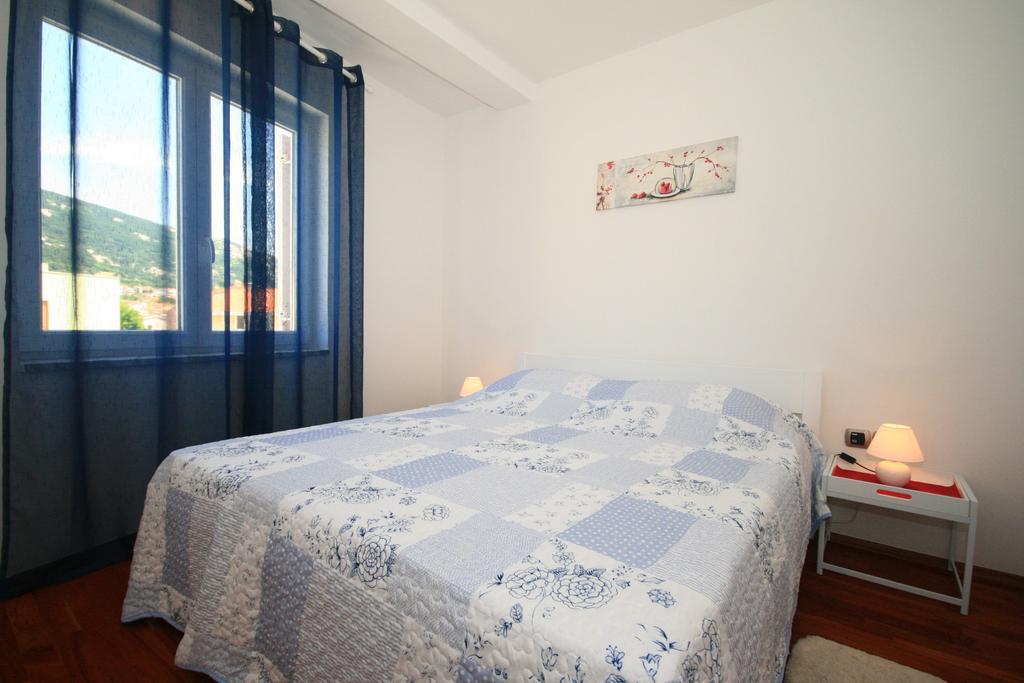 Apartment Mimoza 6, Baska, Krk Extérieur photo