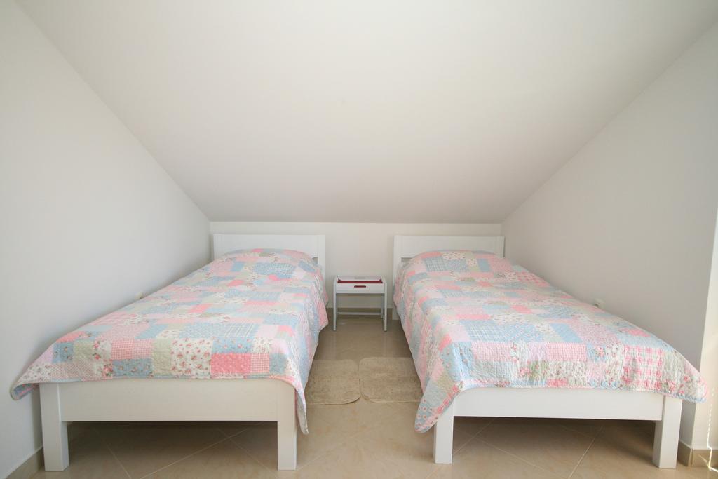 Apartment Mimoza 6, Baska, Krk Extérieur photo