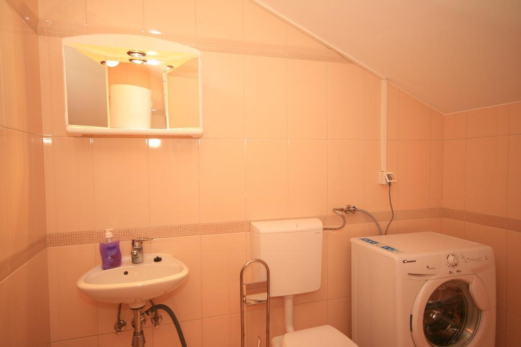Apartment Mimoza 6, Baska, Krk Extérieur photo
