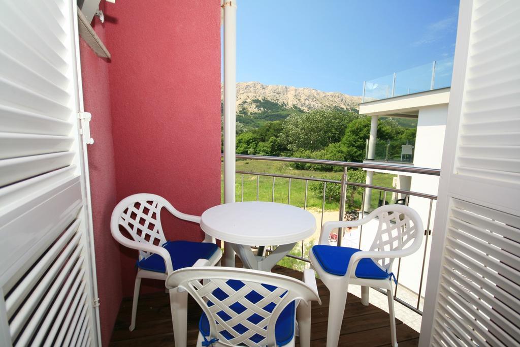 Apartment Mimoza 6, Baska, Krk Extérieur photo